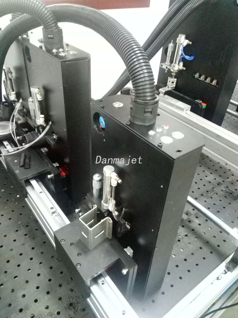 Multi-color Digital Printing System for Printing Roll-fed Materials